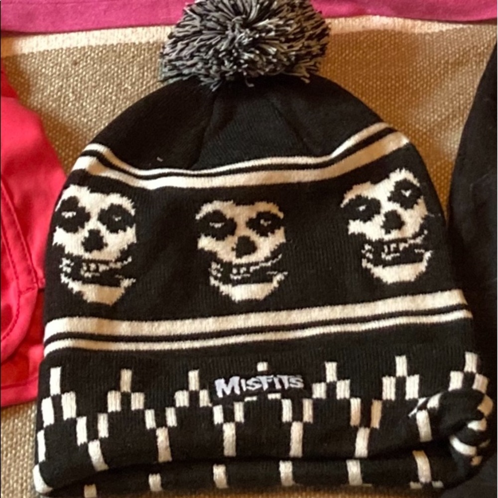Iron fist misfits hat